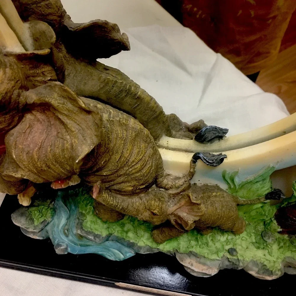 Vintage 3D Tropical Forrest Elephants Oval Vanity‎ Desktop Mirror EUC 15